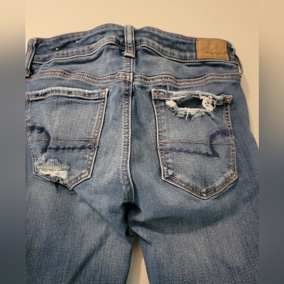 American Eagle Distressed Jeans - Picture 5 of 5
